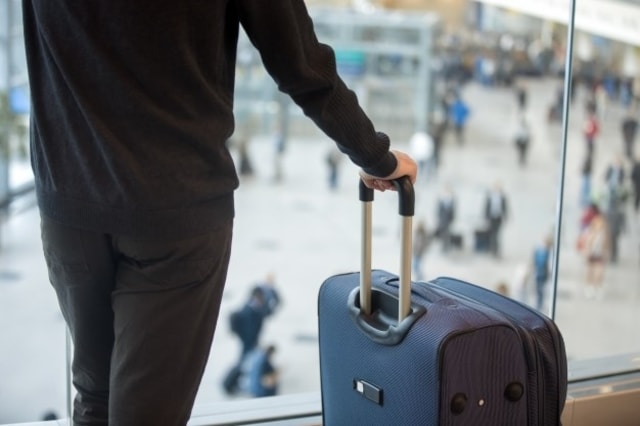 Lakukan hal ini sebelum traveling: Dijamin koper lo anti-rusak dan anti-hilang!